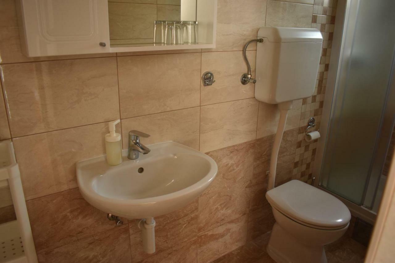 Guest House Micin فوديس المظهر الخارجي الصورة